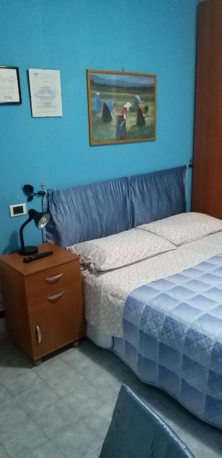 La Finestra Sul Cortile Bed and Breakfast Pomezia Exteriör bild